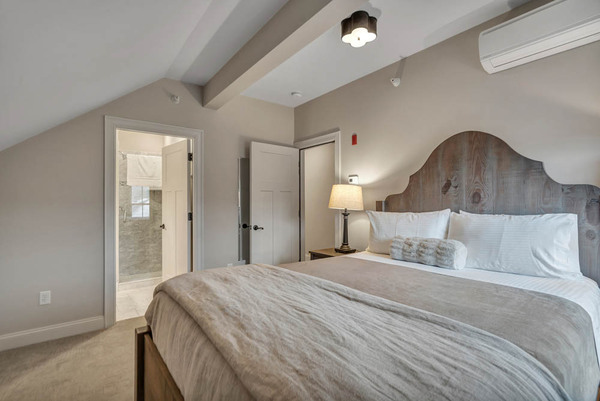 Two Bedroom Suite Photo 3